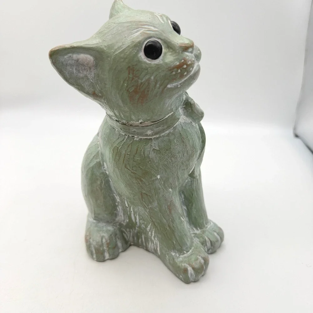 Isabel Bloom Sitting Pretty Cat statue figure concrete wood look kitty figurine